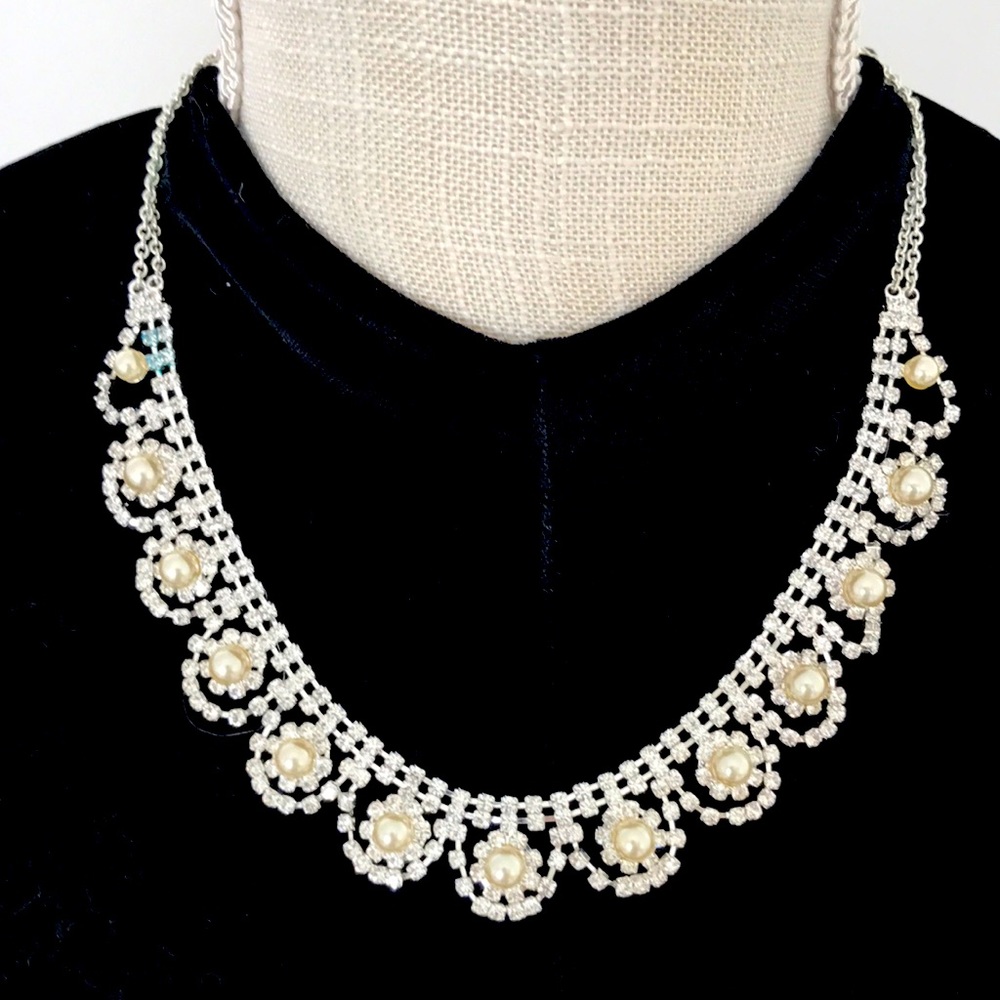 Cezanne sensitive skin necklace